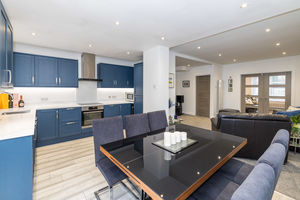 Kitchen- click for photo gallery